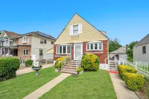 137-15 169th St, Jamaica, NY 11434 - Photo 3