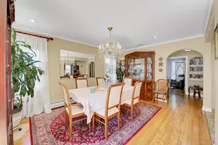 32 Celler Ave, New Hyde Park, NY 11040 - Photo 7