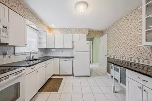 108 Ketewamoke Ave, Babylon, NY 11702 - Photo 11