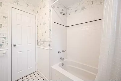 108 Ketewamoke Avenue, Babylon, NY 11702 - Photo 17