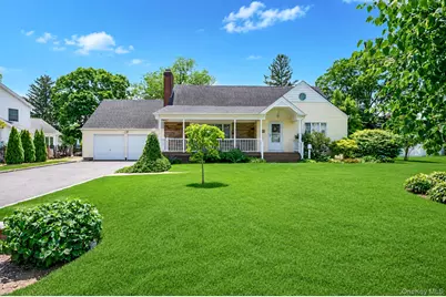 108 Ketewamoke Avenue, Babylon, NY 11702 - Photo 1