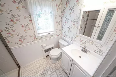 108 Ketewamoke Avenue, Babylon, NY 11702 - Photo 27