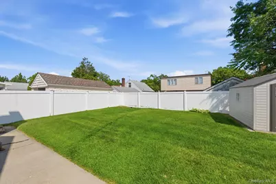10 Everett Street, Valley Stream, NY 11580 - Photo 19