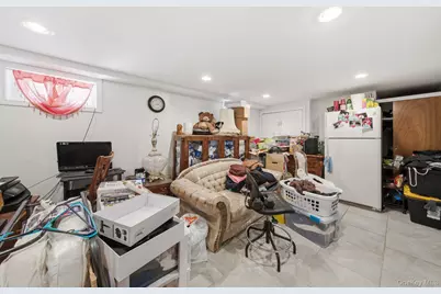10 Everett Street, Valley Stream, NY 11580 - Photo 17