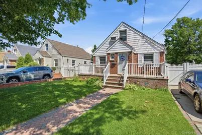 10 Everett Street, Valley Stream, NY 11580 - Photo 1