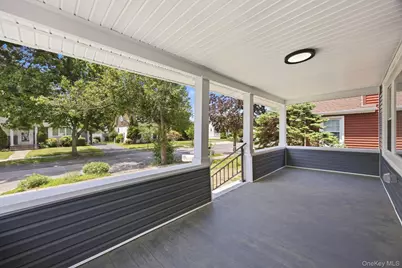 107 E Saint Marks Place, Valley Stream, NY 11580 - Photo 5
