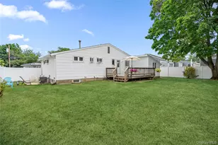 90 W 14th St, Deer Park, NY 11729 - Photo 31