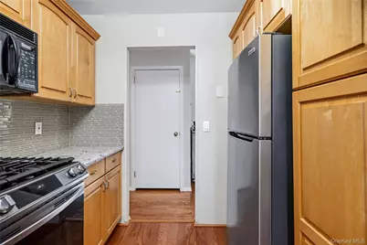 90 W 14th Street, Deer Park, NY 11729 - Photo 17