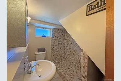 19 Cold Spring Court, Southampton, NY 11968 - Photo 25