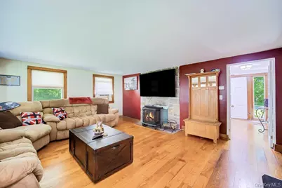 10-12 Woodlea Road, Salt Point, NY 12578 - Photo 9