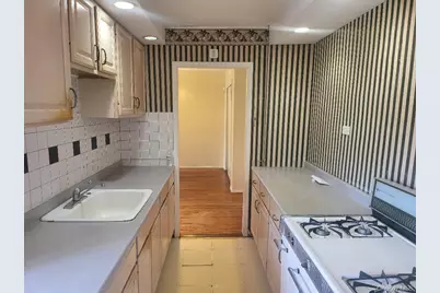 87-56 Francis Lewis Boulevard #B62, Queens Village, NY 11427 - Photo 7