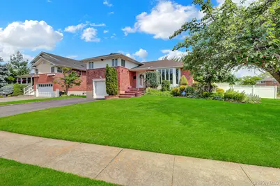 3987 Bayberry Lane, Seaford, NY 11783 - Photo 3
