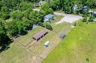 2 North St, Manorville, NY 11949 - Photo 39