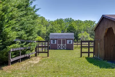 2 North Street, Manorville, NY 11949 - Photo 11