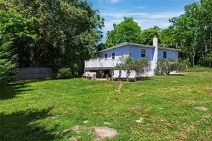 2 North St, Manorville, NY 11949 - Photo 5