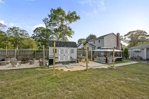 87 Biltmore Dr, Mastic Beach, NY 11951 - Photo 17