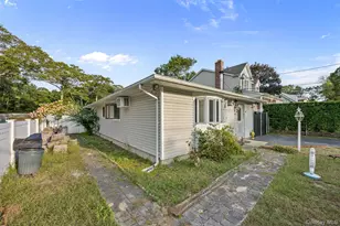 87 Biltmore Dr, Mastic Beach, NY 11951 - Photo 23
