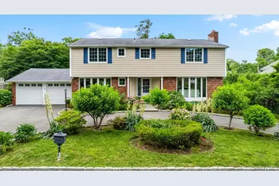 22 Potters Lane, New Rochelle, NY 10805 - Photo 1