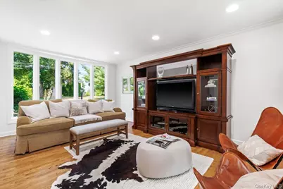22 Potters Lane, New Rochelle, NY 10805 - Photo 11