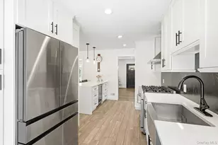 2 Lambert Rd, White Plains, NY 10605 - Photo 9