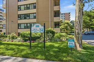 166-10 Powells Cove Blvd, Whitestone, NY 11357 - Photo 1
