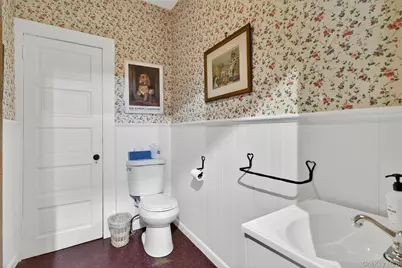 219 Husdon Street, Hawley, PA 18428 - Photo 15