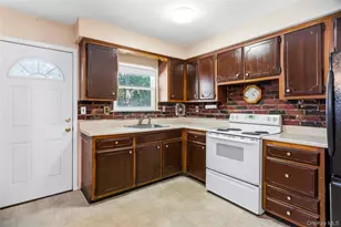 35 Corbin Ave, Shirley, NY 11967 - Photo 15