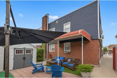 15535 Huron Street, Howard Beach, NY 11414 - Photo 25