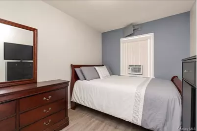 15535 Huron Street, Howard Beach, NY 11414 - Photo 21