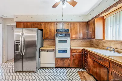 14615 27th Avenue, Flushing, NY 11354 - Photo 9