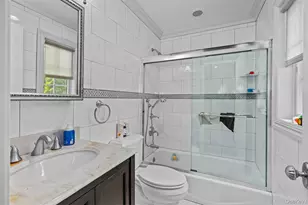 25 Bay Driveway, Manhasset, NY 11030 - Photo 23