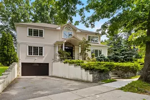 25 Bay Driveway, Manhasset, NY 11030 - Photo 3