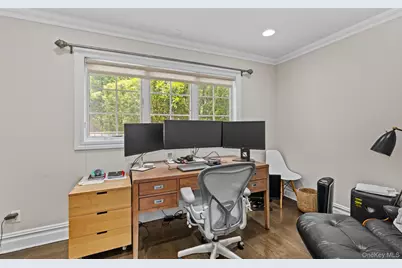 25 Bay Driveway, Manhasset, NY 11030 - Photo 13