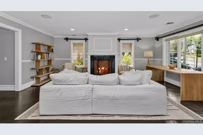 25 Bay Driveway, Manhasset, NY 11030 - Photo 5
