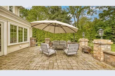 25 Bay Driveway, Manhasset, NY 11030 - Photo 25