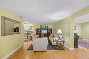 360 Birchwood Rd, Medford, NY 11763 - Photo 9