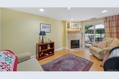 360 Birchwood Road, Medford, NY 11763 - Photo 11