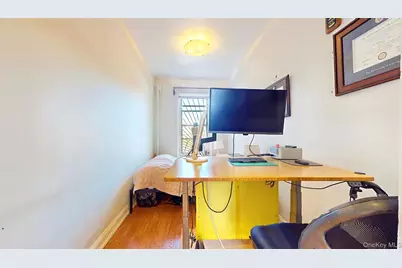 4-6 W 105th Street #6A, New York, NY 10025 - Photo 27