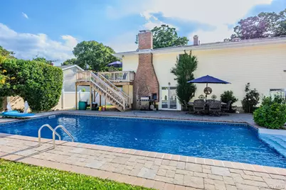 111 Brunswick Road, Ronkonkoma, NY 11779 - Photo 35