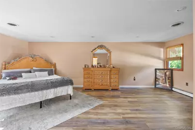111 Brunswick Road, Ronkonkoma, NY 11779 - Photo 13
