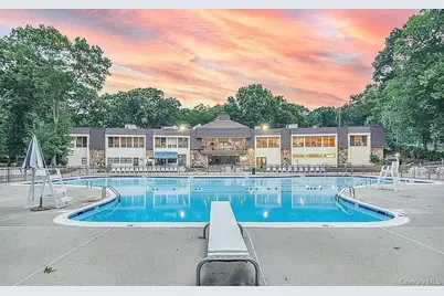 937 Skyline Drive, Coram, NY 11727 - Photo 15