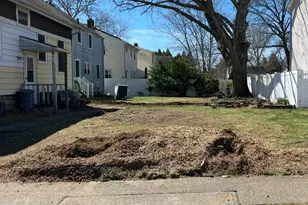 70 Staples St, Farmingdale, NY 11735 - Photo 33