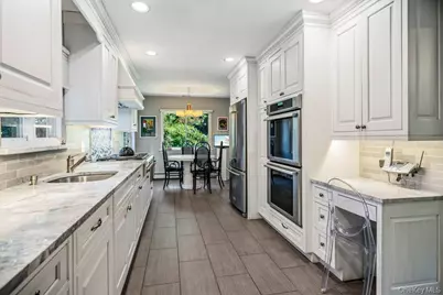 15 Joyce Court, Woodbury, NY 11797 - Photo 5