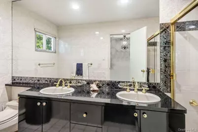 15 Joyce Court, Woodbury, NY 11797 - Photo 17
