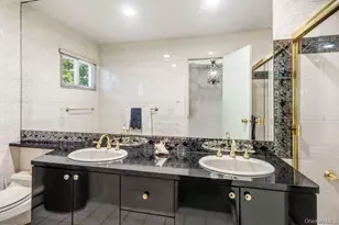 15 Joyce Ct, Woodbury, NY 11797 - Photo 17