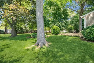 15 Joyce Court, Woodbury, NY 11797 - Photo 23