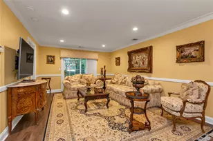 1125 Savoy Dr, Melville, NY 11747 - Photo 3