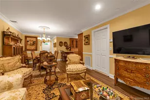 1125 Savoy Dr, Melville, NY 11747 - Photo 5