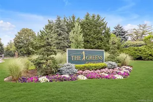 1125 Savoy Dr, Melville, NY 11747 - Photo 23