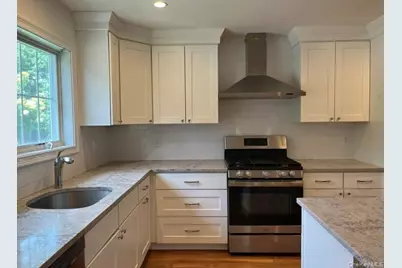 54 Ashwood Road #B, Port Washington, NY 11050 - Photo 5